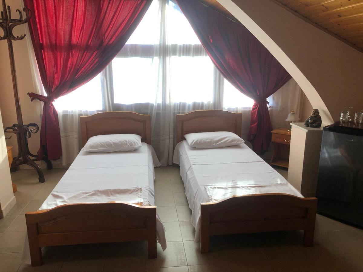 Villa Pepeto Durres Albania Bagian luar foto