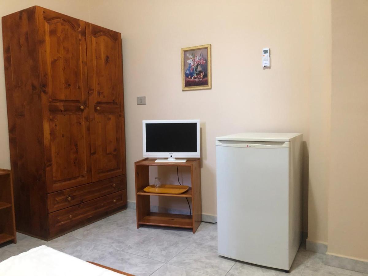 Villa Pepeto Durres Albania Bagian luar foto