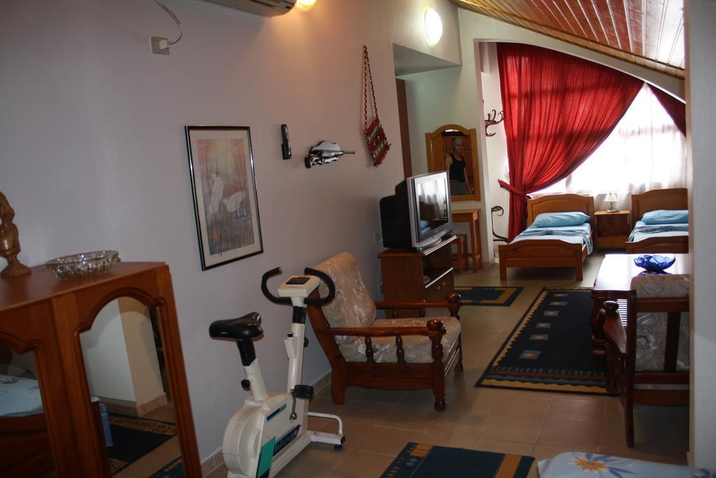 Villa Pepeto Durres Albania Bagian luar foto