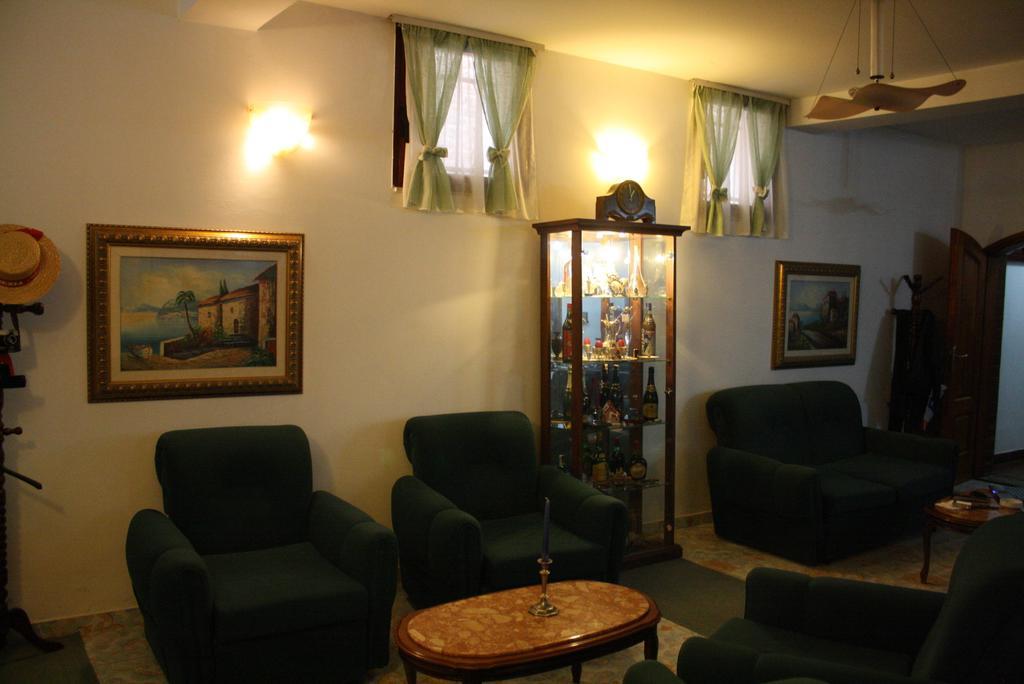 Villa Pepeto Durres Albania Bagian luar foto
