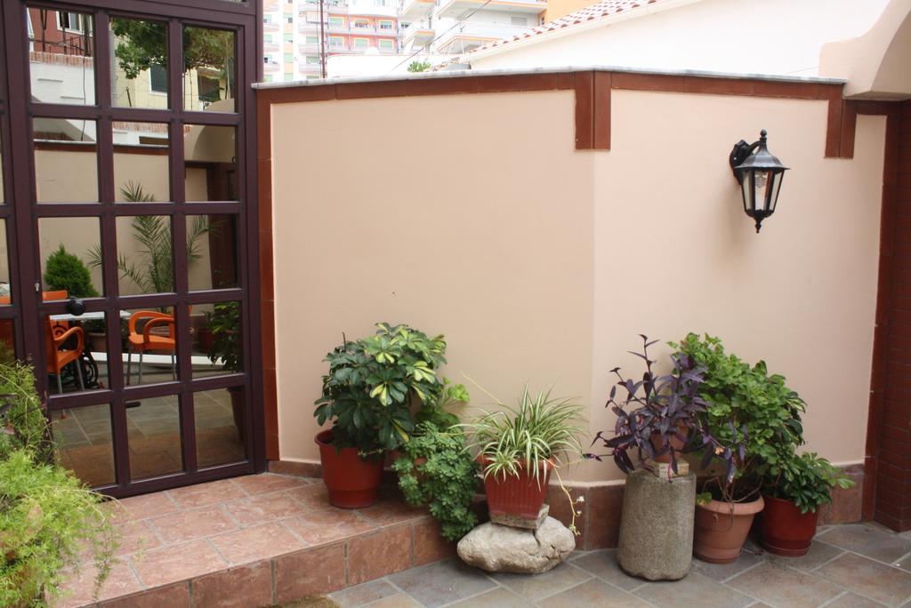 Villa Pepeto Durres Albania Bagian luar foto
